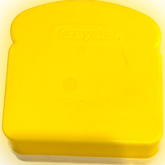 2010 CRAYOLA SANDWICH CONTAINER SNACK PACKER LUNCH BREAD SAVER FRESH YELLOW WHIT - Picture 2 of 6